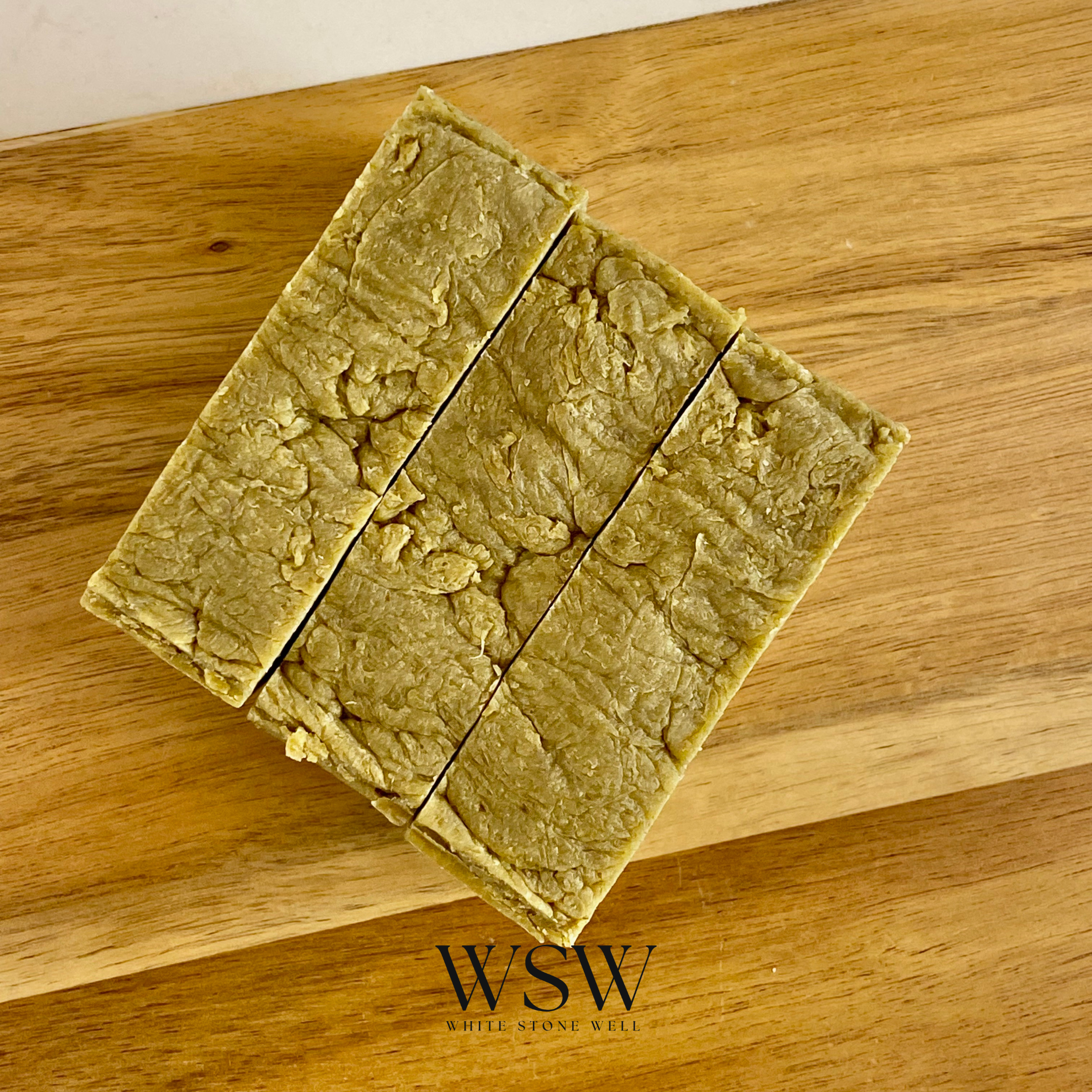 EUCALYPTUS ROSEMARY SOAP BAR Antioxidant-rich botanicals. A sharply invigorating cleanse.