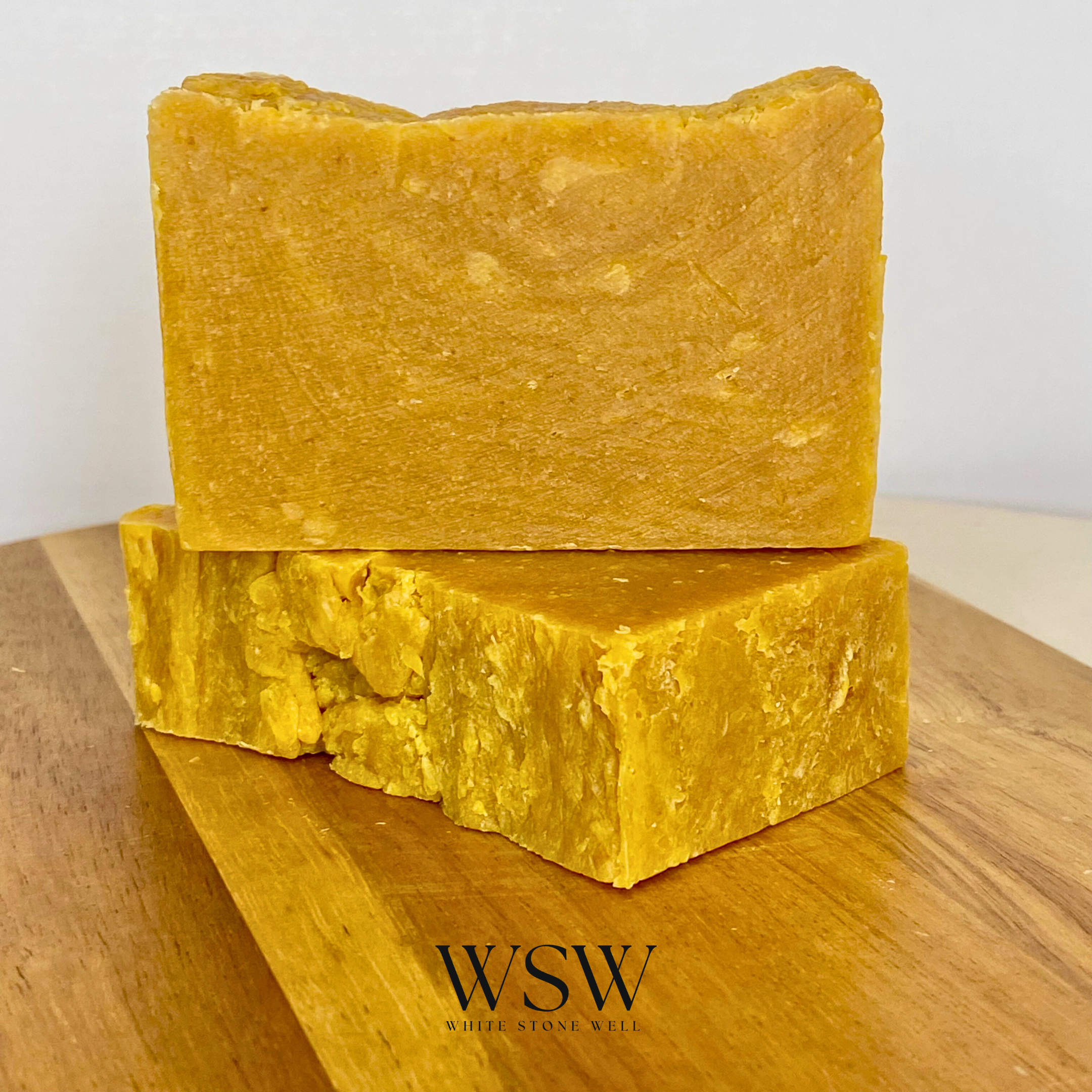 SPRING LEMONGRASS SOAP BAR Bright, soothing botanicals. A clean citrus cleanse.