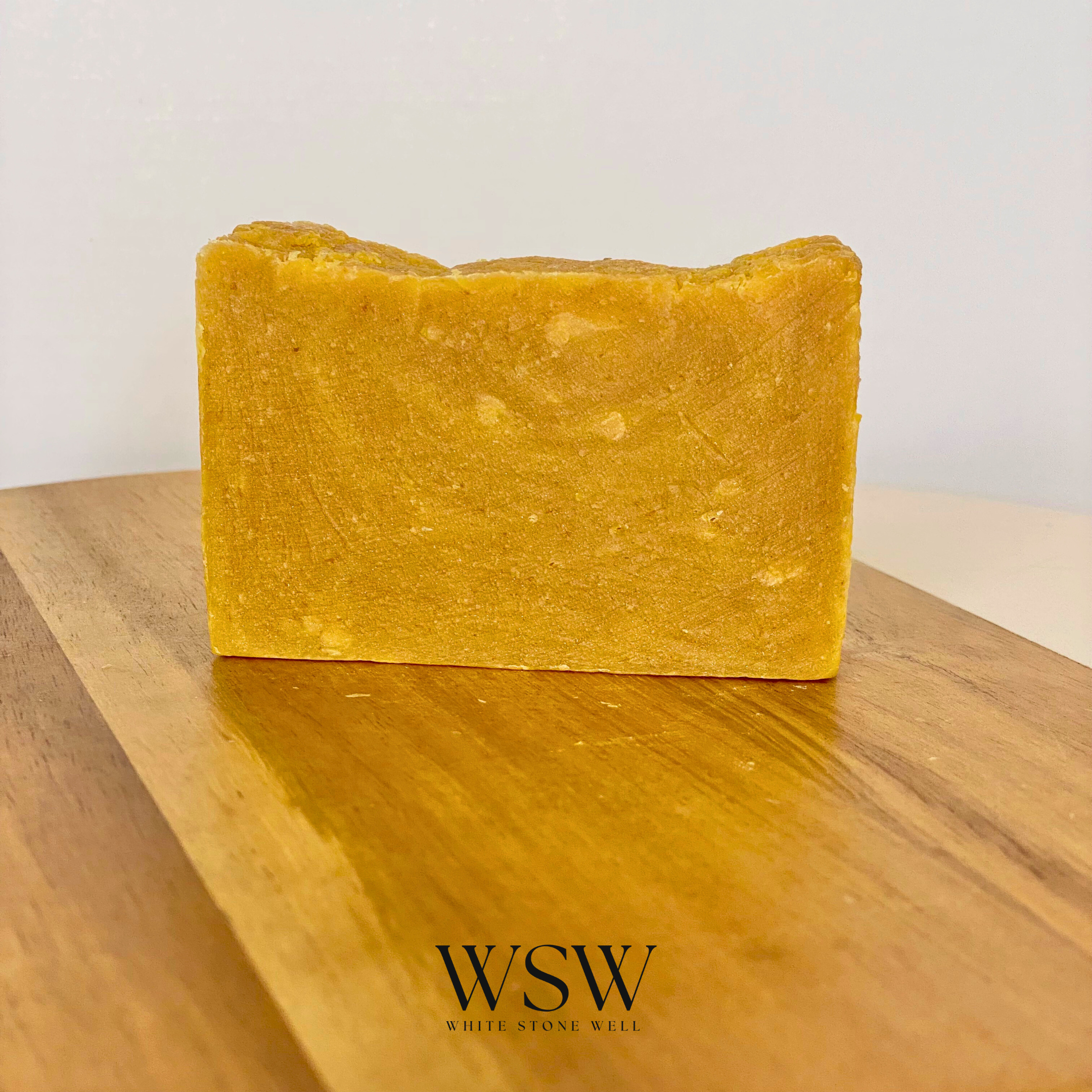 SPRING LEMONGRASS SOAP BAR Bright, soothing botanicals. A clean citrus cleanse.